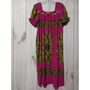 Pink MuuMuu Ladies Medium Short‎ Sleeve
